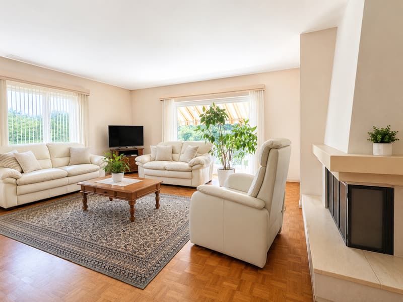 Casa unifamiliare con piscina e giardino (14)