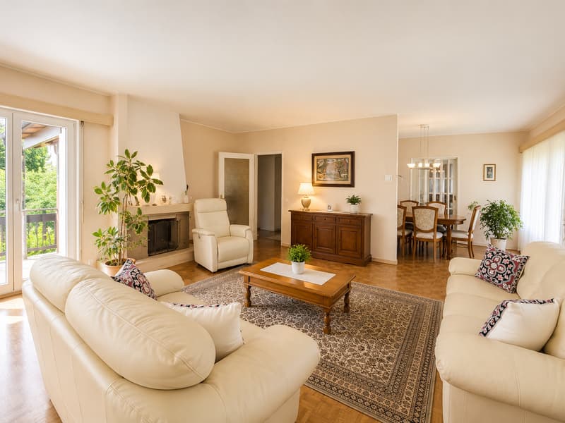 Casa unifamiliare con piscina e giardino (15)