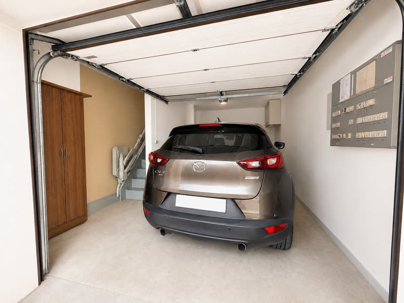 Casa unifamiliare con piscina e giardino (24)