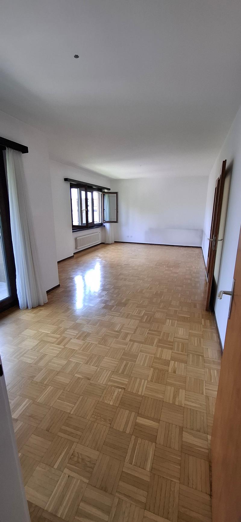 Wohnung mit 3.5 Zimmern und Balkon in Agno (1)