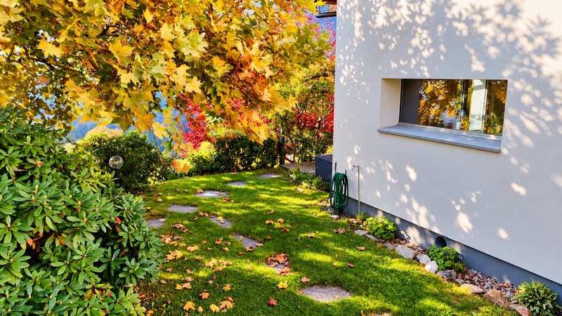 Casa soleggiata con ampio giardino e vista aperta (8)
