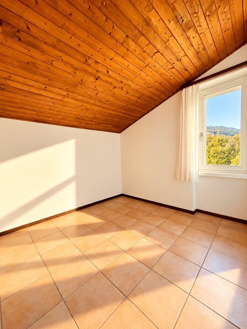 Casa soleggiata con ampio giardino e vista aperta (20)