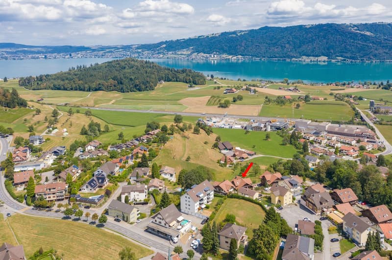 Vogelperspektive mit Lage im Dorf....