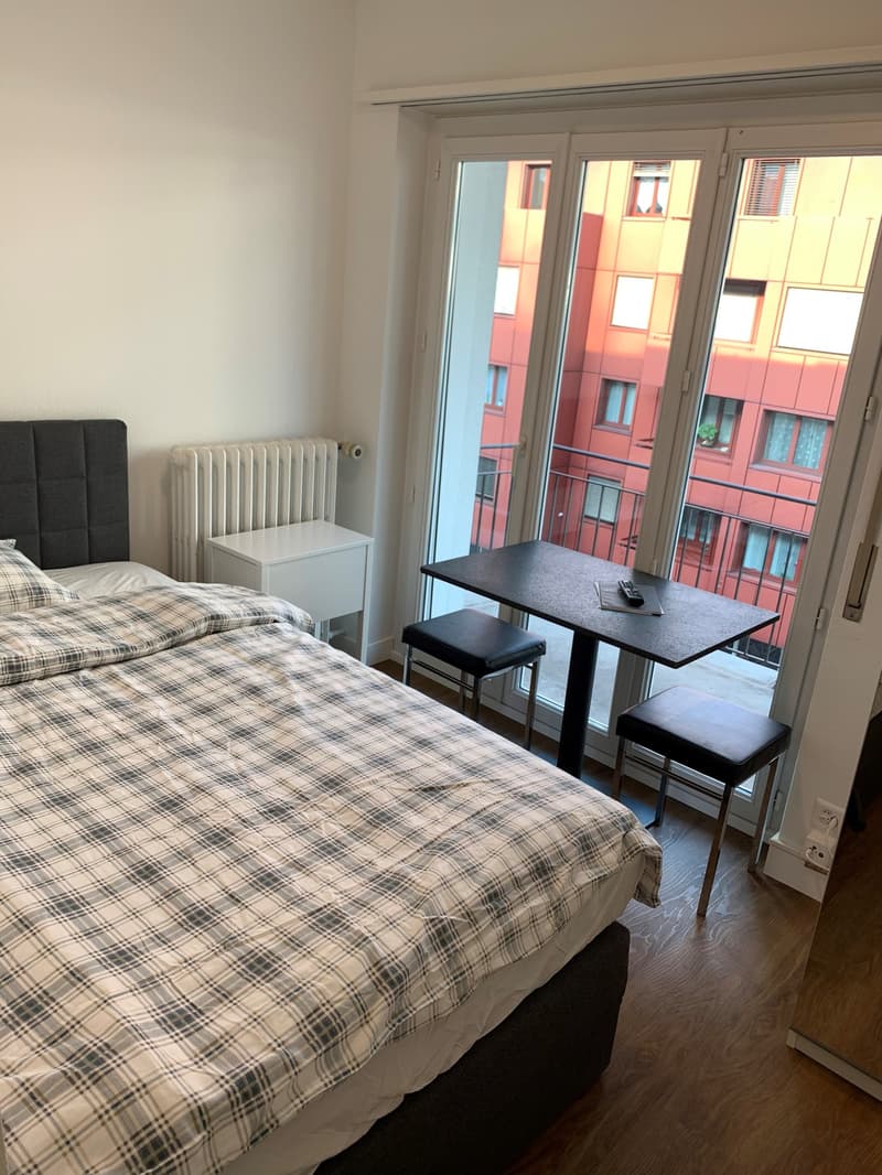 möbliertes Studio mit Balkon an optimaler Lage in Zug (5)