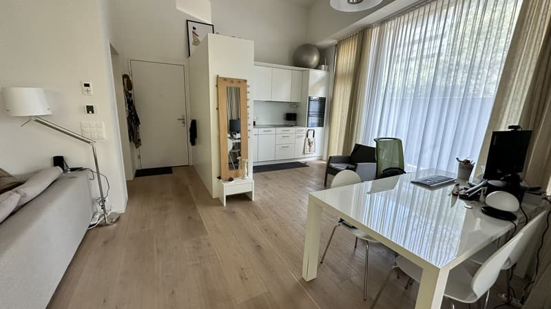 Moderne möblierte 2.5-Zimmerwohnung im Erdgeschoss (3)