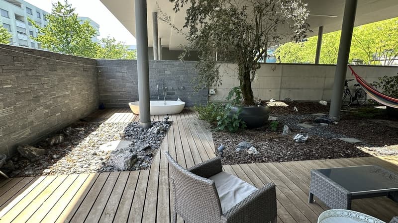 Moderne möblierte 2.5-Zimmerwohnung im Erdgeschoss (11)