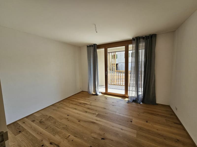 Appartamento moderno 4.5 locali a Tomils (4)