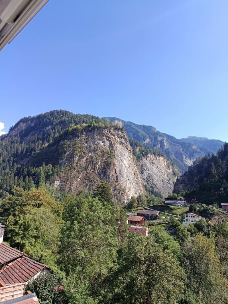 Sanierte 4.5-Zimmer-Wohnung mit Süd-Balkon mit Aussicht (7)