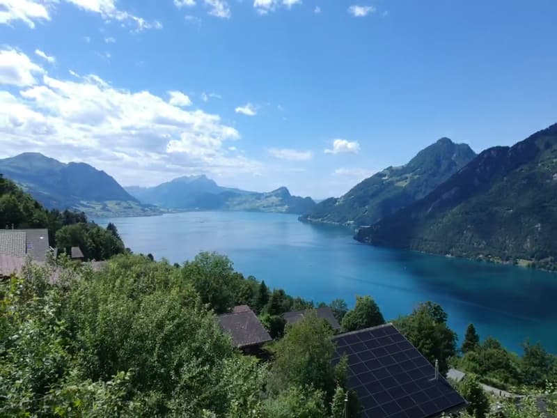 Casa familiare affascinante di 5,5 locali in una posizione idilliaca a Seelisberg (1)