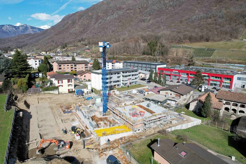 Nuovo appartamento con bella terrazza in zona comoda e strategica (11)