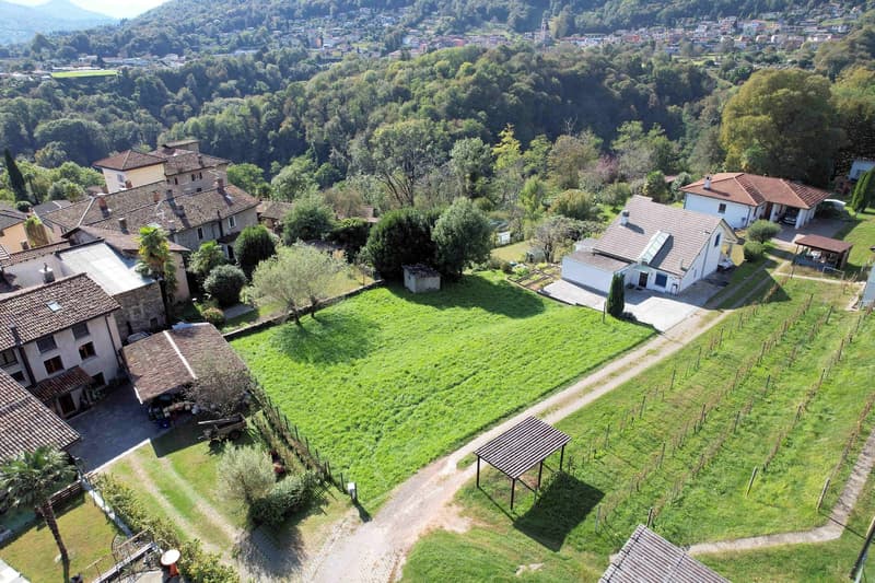 Buildable land R3 in a very quiet area, just 9 km from Lugano (10)