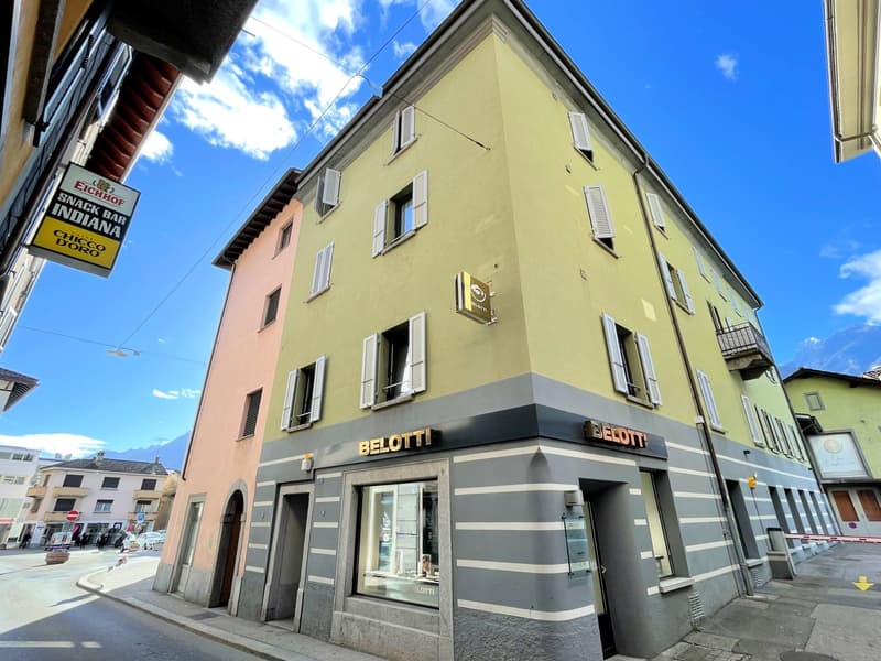 Appartamento duplex + appartamento a reddito + negozio (11)
