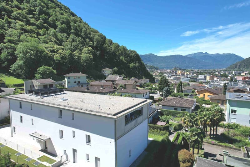 Neue Wohnung mit großem Garten und breiter Terrasse (3)