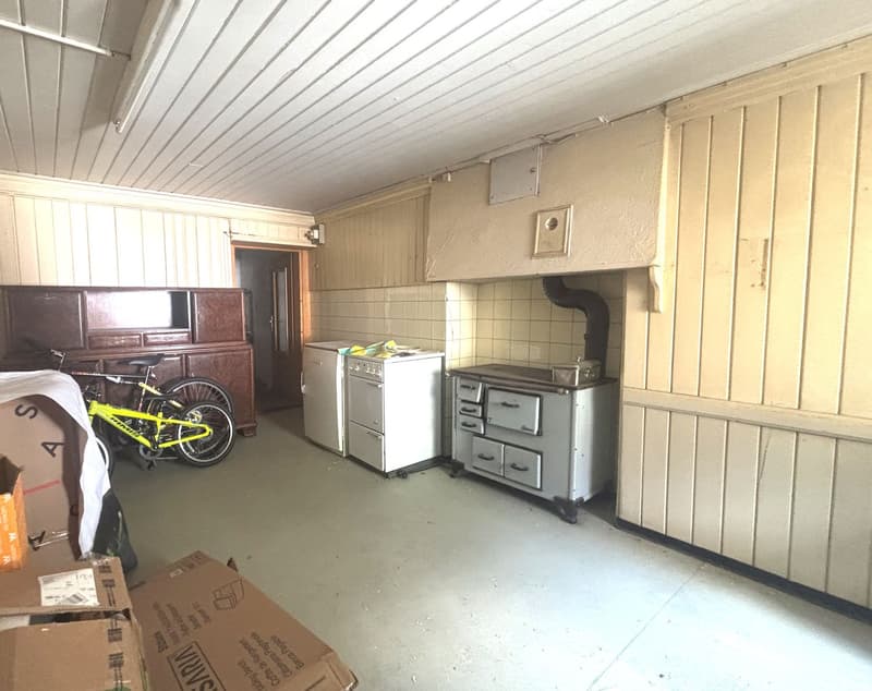 Grande maison de style alpin dans un emplacement commode et stratégique (16)