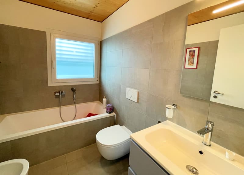 Villa moderne avec beau jardin en zone collinaire (20)