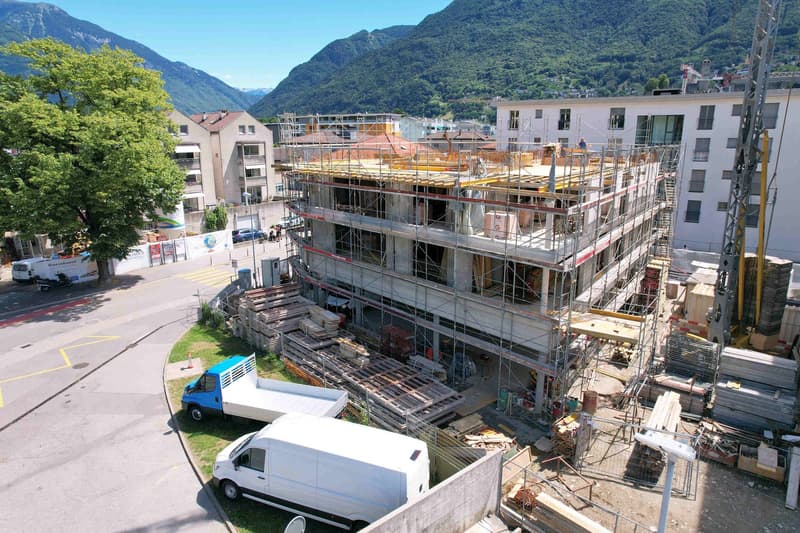 New spacious apartment with large terrace (3)