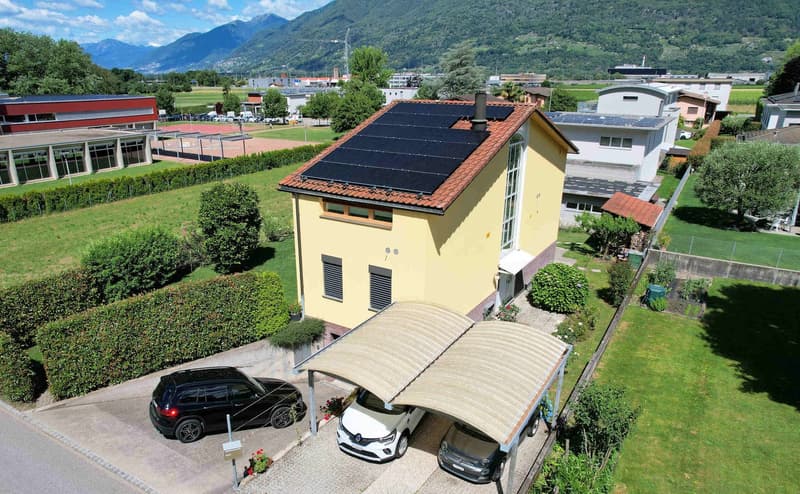 House with large, well-maintained garden in quiet and sunny area (3)