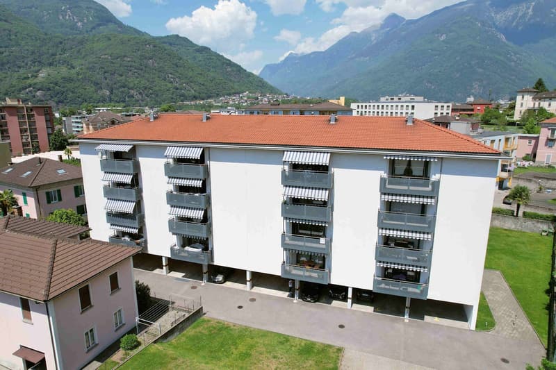 Appartement avec terrasse bien exposée dans un quartier commode et bien desservi (1)