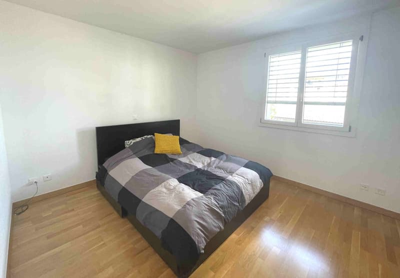 Appartement avec terrasse bien exposée dans un quartier commode et bien desservi (10)