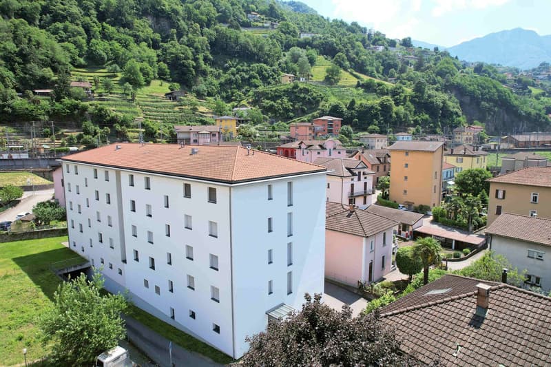 Appartement avec terrasse bien exposée dans un quartier commode et bien desservi (4)