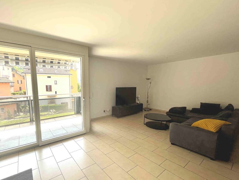 Appartement avec terrasse bien exposée dans un quartier commode et bien desservi (7)