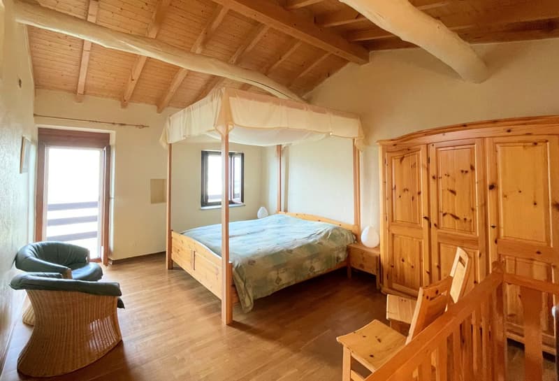 Rustic property with very good renovation and stunning panoramic view (10)