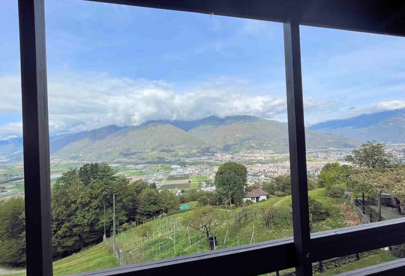 Rustic property with very good renovation and stunning panoramic view (13)