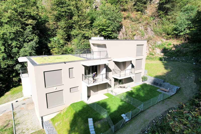 Nuovo appartamento con giardino in piccola moderna palazzina (3)