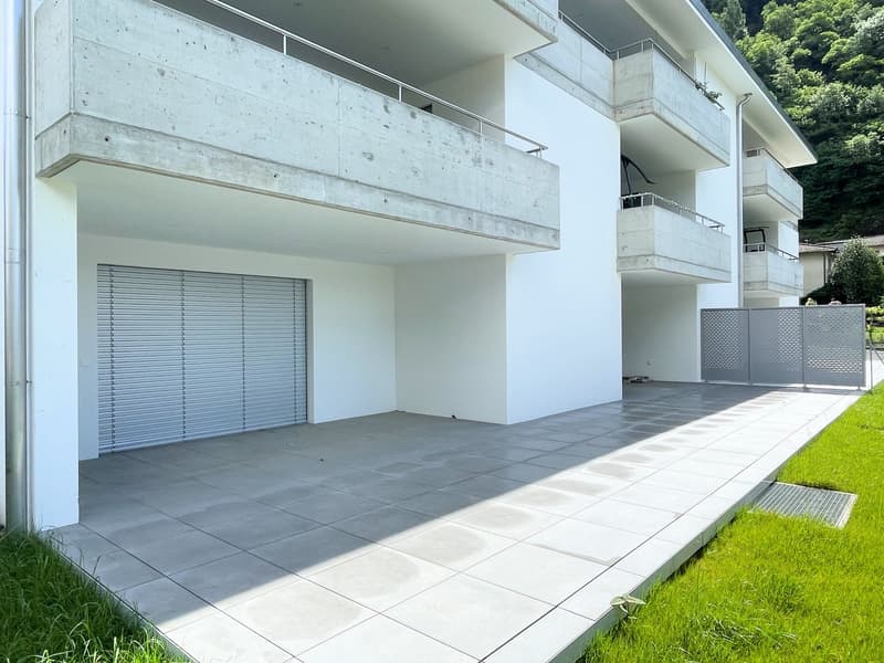 New apartment with large garden and wide terrace (7)