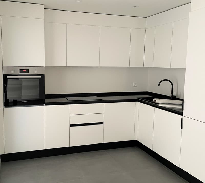New apartment with large garden and wide terrace (11)