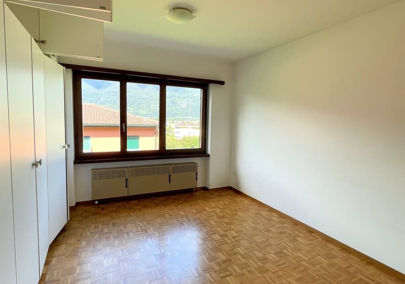 Casa su un unico piano principale con grande terreno in zona tranquilla (16)