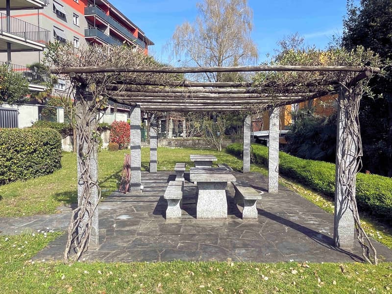 Appartamento con grande terrazza coperta in zona comoda e strategica (15)
