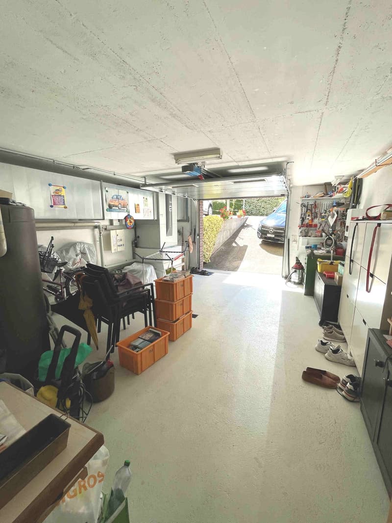 Casa con ampio giardino ben curato in zona tranquilla e soleggiata (19)