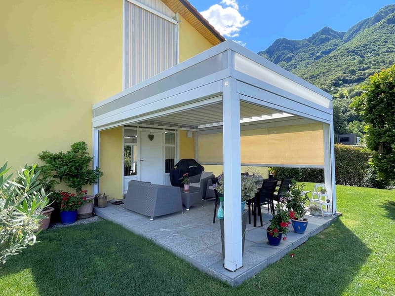 Casa con ampio giardino ben curato in zona tranquilla e soleggiata (22)