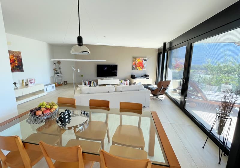 Elegante appartamento in collina con vista panoramica in esclusiva residenza (10)