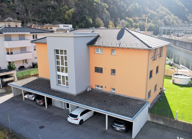 Appartamento con bel giardino in piccola ed elegante costruzione (3)