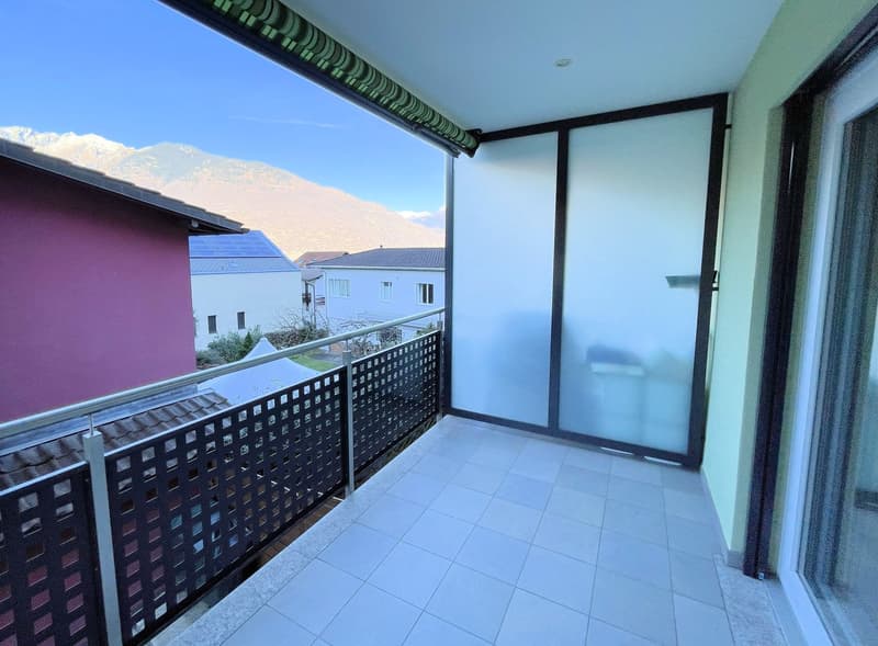 Appartamento con terrazza in zona tranquilla (19)