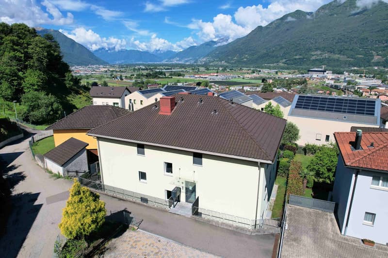 Appartamento con terrazza in zona tranquilla (3)