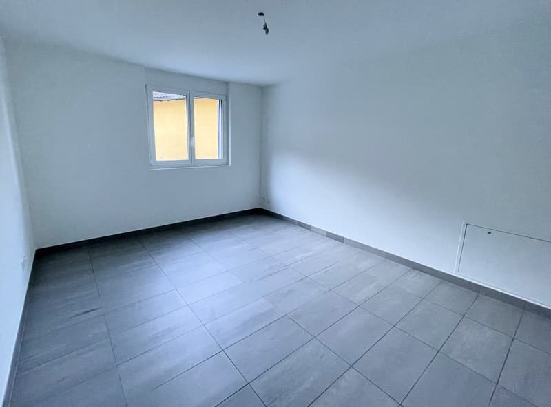 Appartamento con terrazza in zona tranquilla (15)