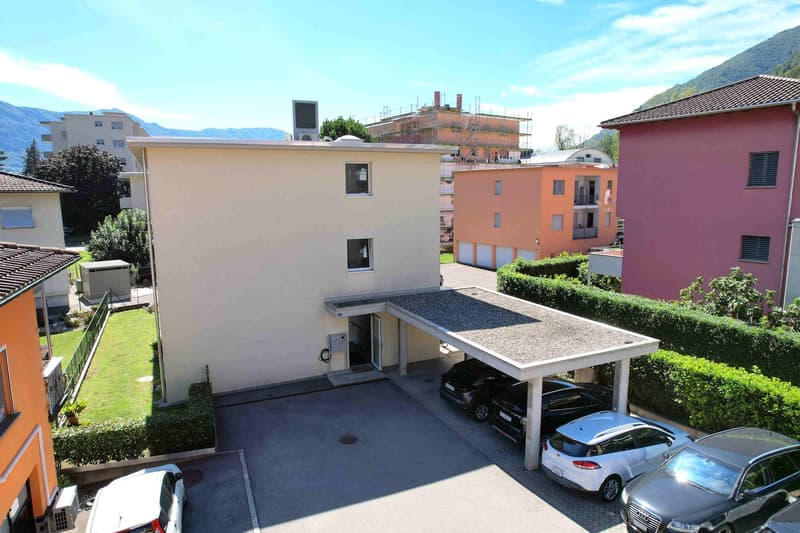 Appartamento con giardino privato in piccola ed elegante residenza (2)