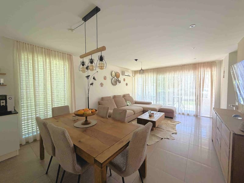 Appartamento con giardino privato in piccola ed elegante residenza (7)