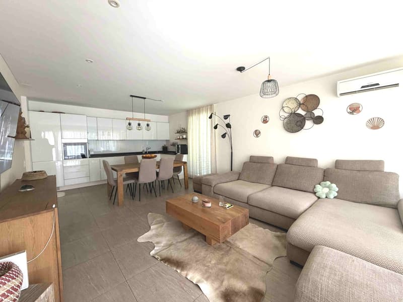 Appartamento con giardino privato in piccola ed elegante residenza (6)