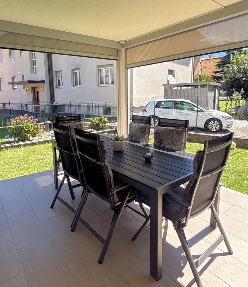 Appartamento con giardino privato in piccola ed elegante residenza (13)