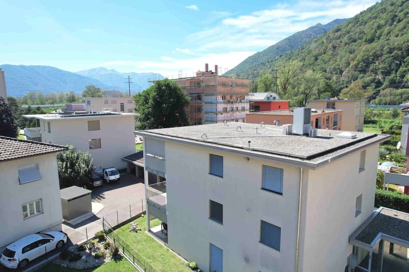 Appartamento con giardino privato in piccola ed elegante residenza (3)