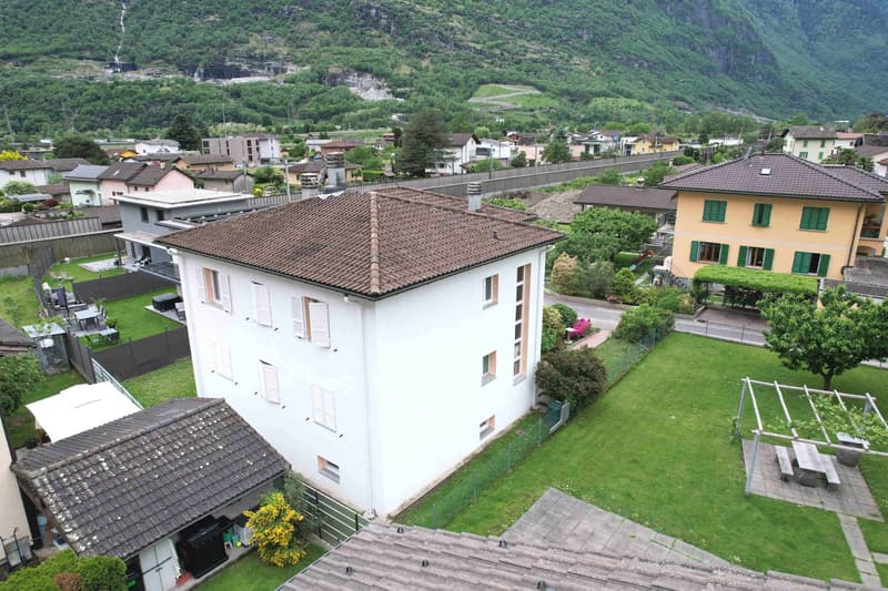 Casa bifamiliare ben ristrutturata a due passi dal centro (4)