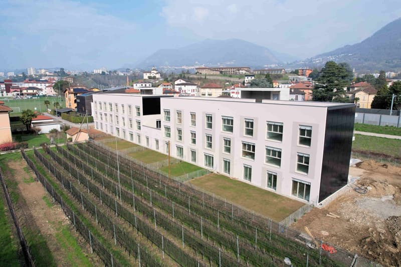 Nuovo appartamento con grande terrazza in zona comoda e strategica (4)