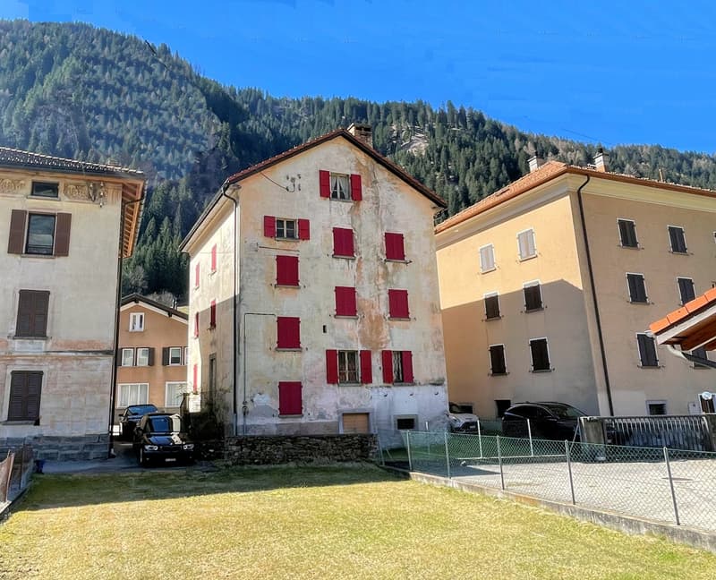 Casa Ticinese da ristrutturare in zona centrale di nucleo villaggio (1)