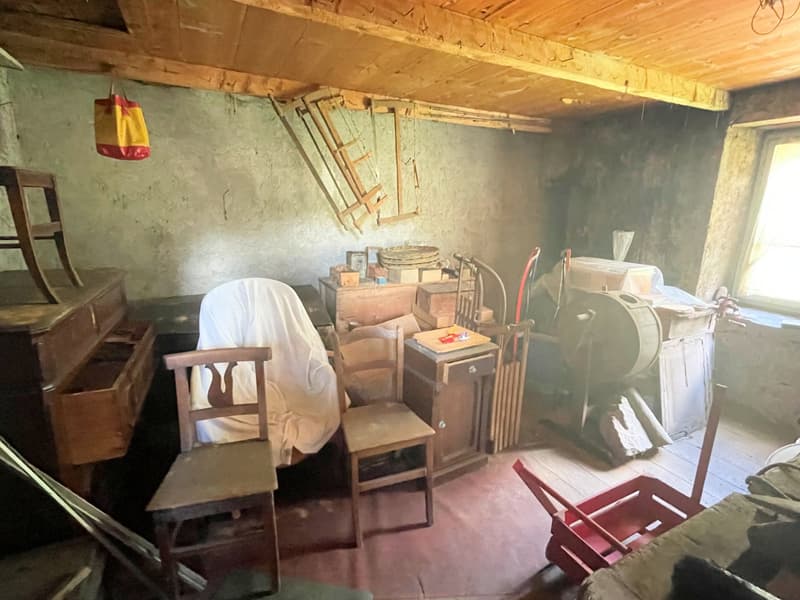Casa Ticinese da ristrutturare in zona centrale di nucleo villaggio (13)