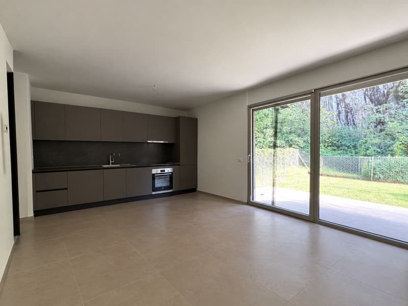 Nuovo appartamento-studio immerso nel verde con giardino privato (4)