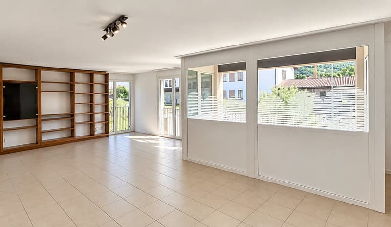 Appartamento luminoso con bella terrazza in zona comoda e strategica (3)